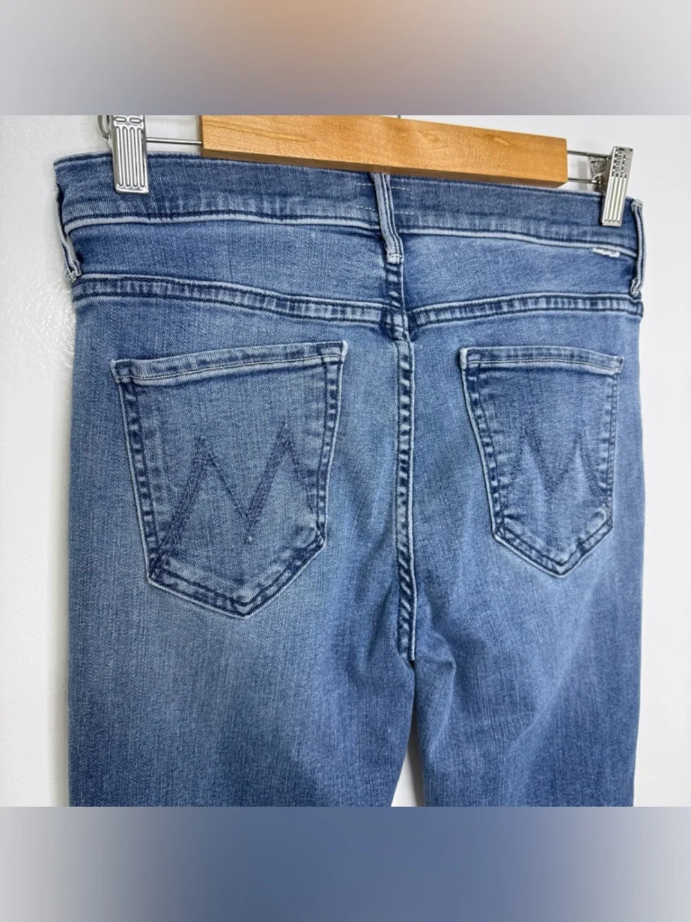 MOTHER The Weekender Fray Flare Denims Jeans - Picture 7 of 9